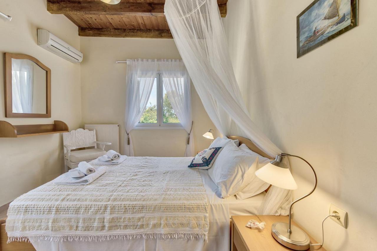 Olivegrove Villa - Nestled In Olive Trees With Private Pool, By Zantewize 트라가키온 외부 사진