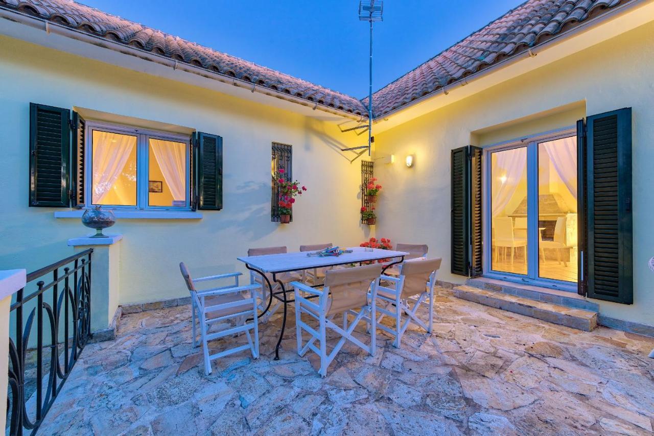 Olivegrove Villa - Nestled In Olive Trees With Private Pool, By Zantewize 트라가키온 외부 사진