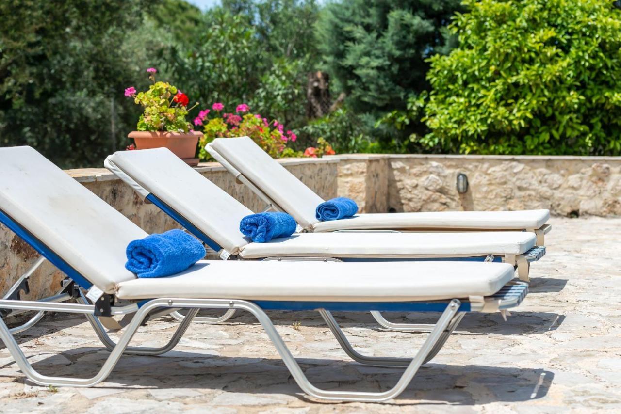 Olivegrove Villa - Nestled In Olive Trees With Private Pool, By Zantewize 트라가키온 외부 사진