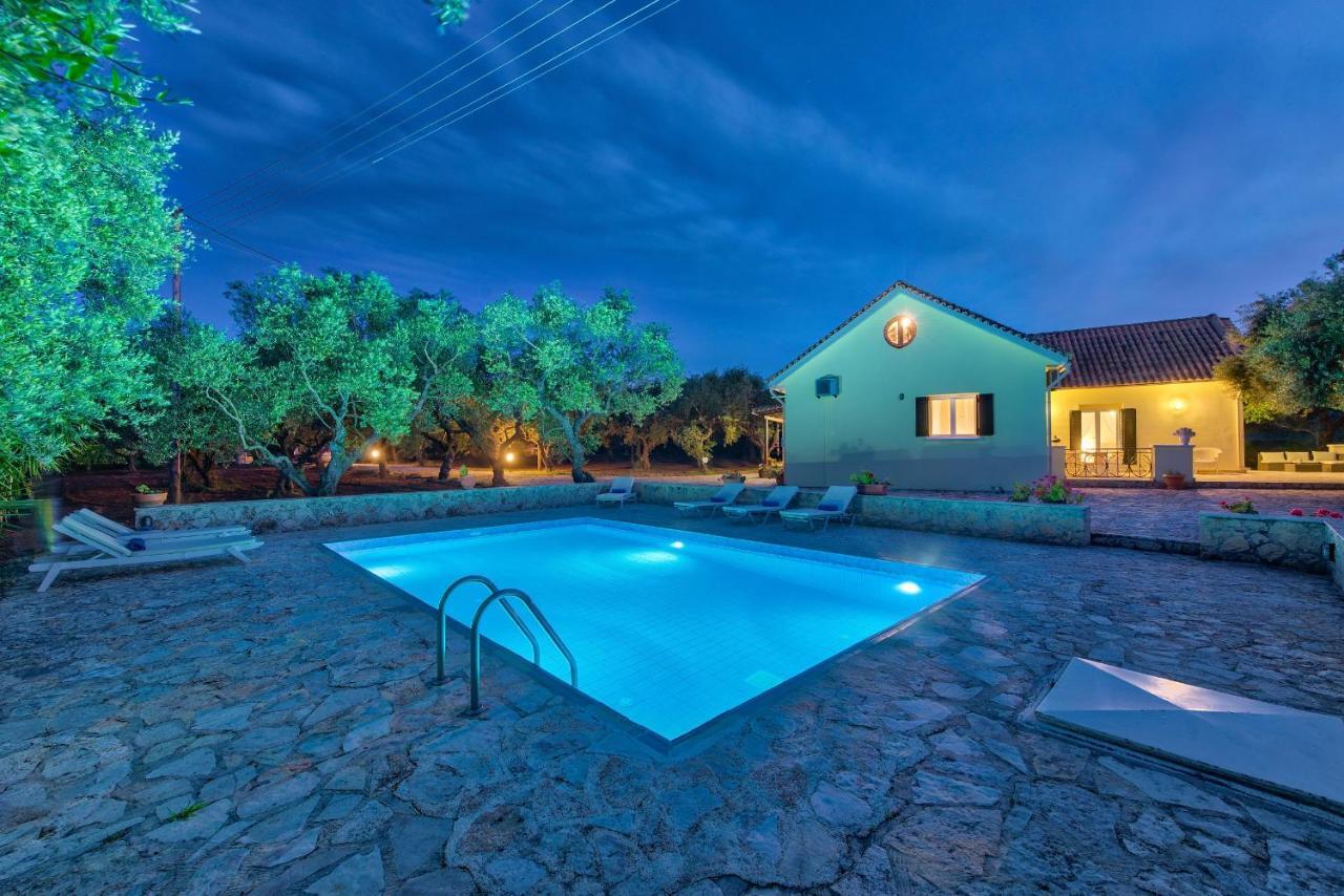 Olivegrove Villa - Nestled In Olive Trees With Private Pool, By Zantewize 트라가키온 외부 사진