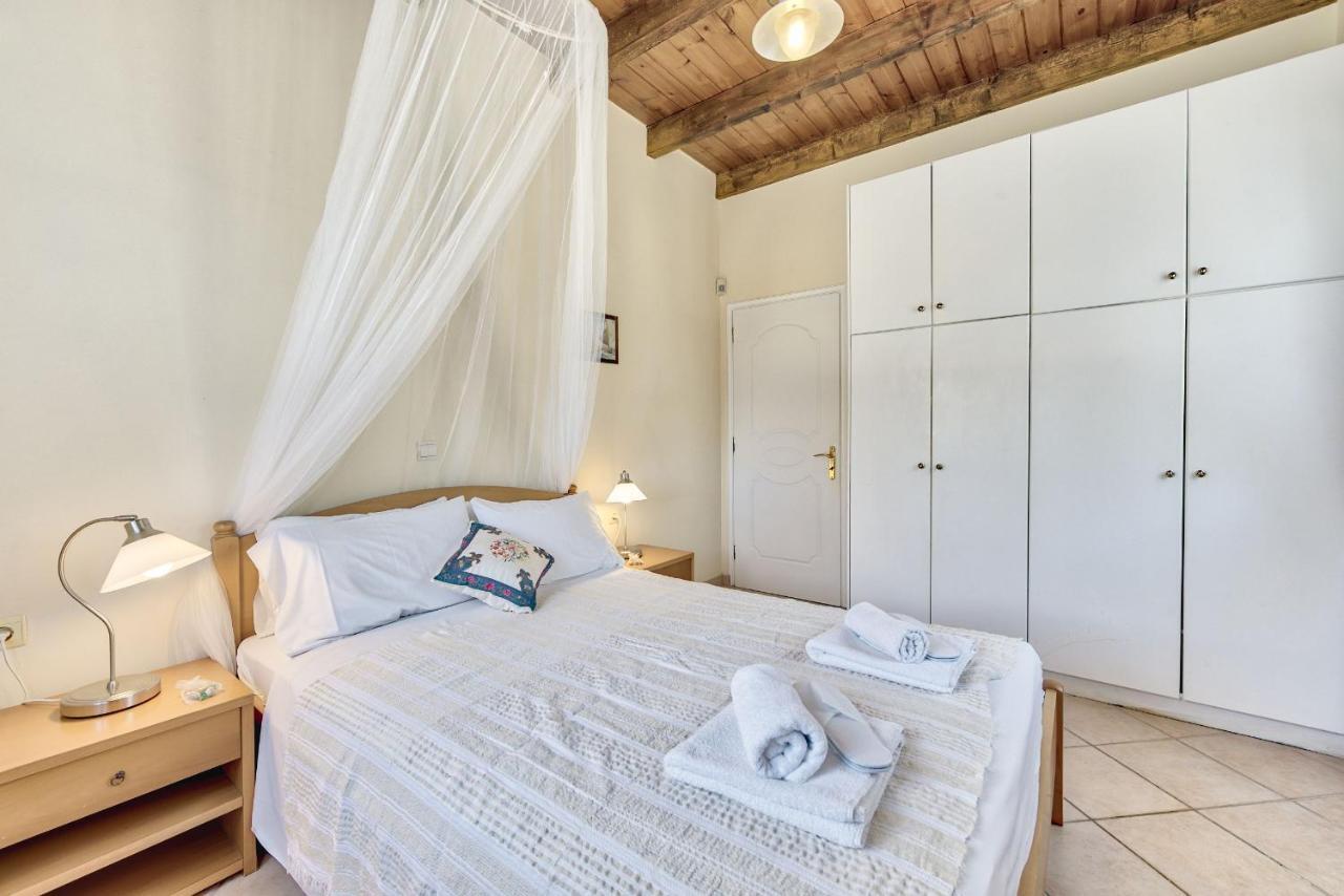 Olivegrove Villa - Nestled In Olive Trees With Private Pool, By Zantewize 트라가키온 외부 사진